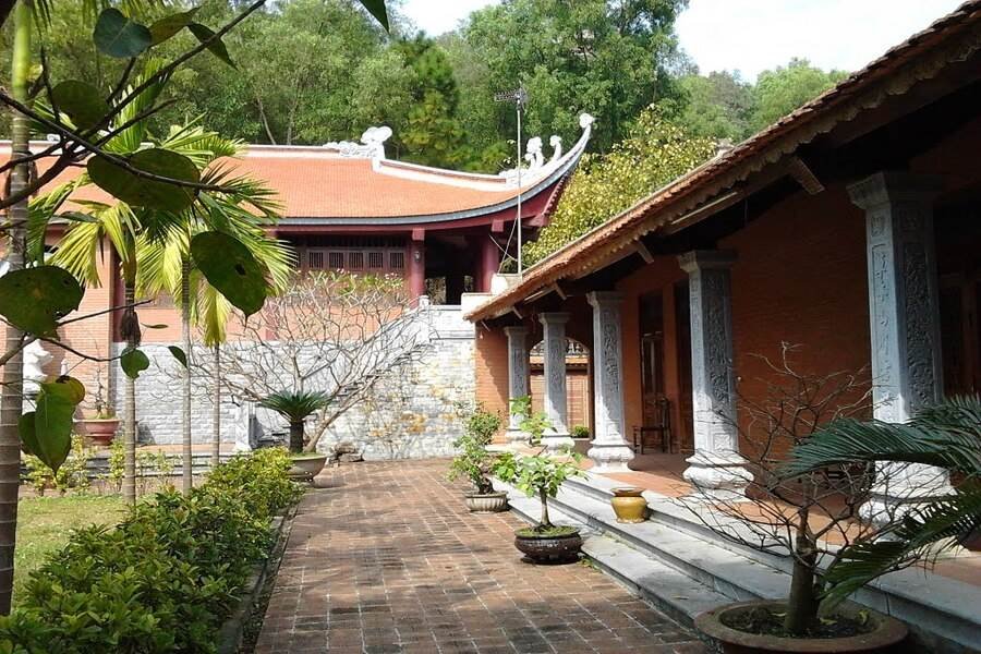 Hanoi Countryside Bike Tour – But Thap Dong Ho Phat Tich 1 Day